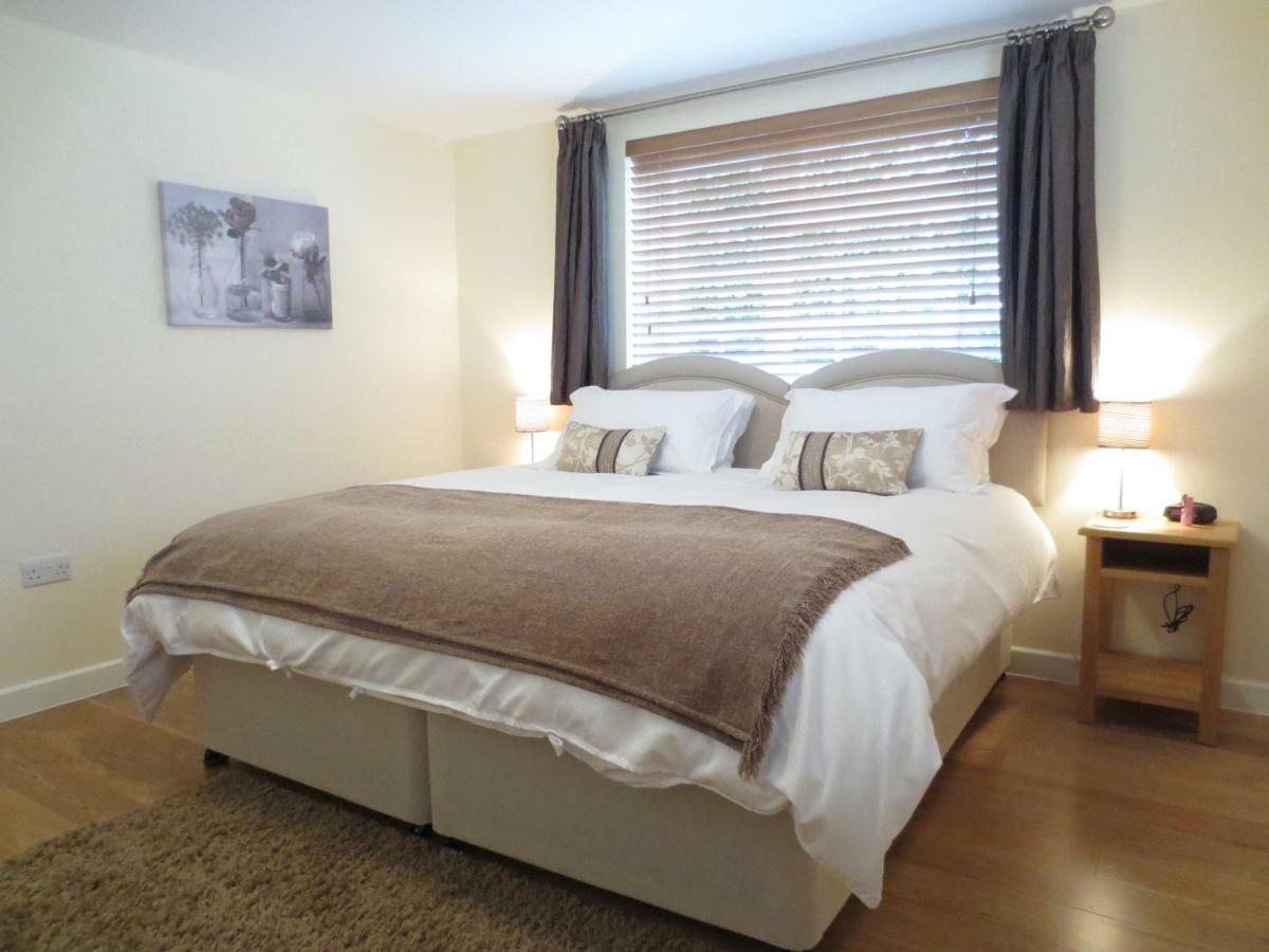 Oxford Apartments 1 Экстерьер фото
